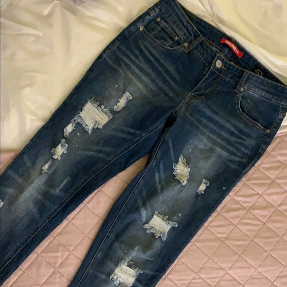 Dark ripped blue Jeans